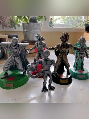 Vintage 2000 Burger King Dragon Ball Z Action Figures lot
